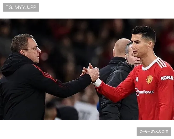 乌迪内斯高节奏打法焕然一新,战术革新引球迷热议 乌迪内斯高节奏打法焕然一新,战术革新引球迷热议