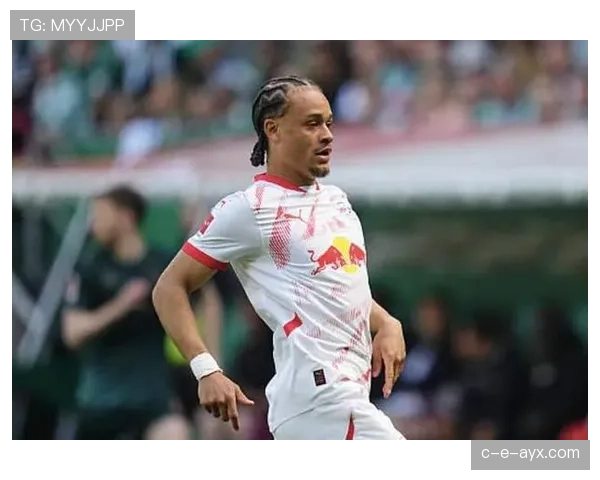 哈维·西蒙斯年轻MVP表现稳健，本赛季持续提升备受期待