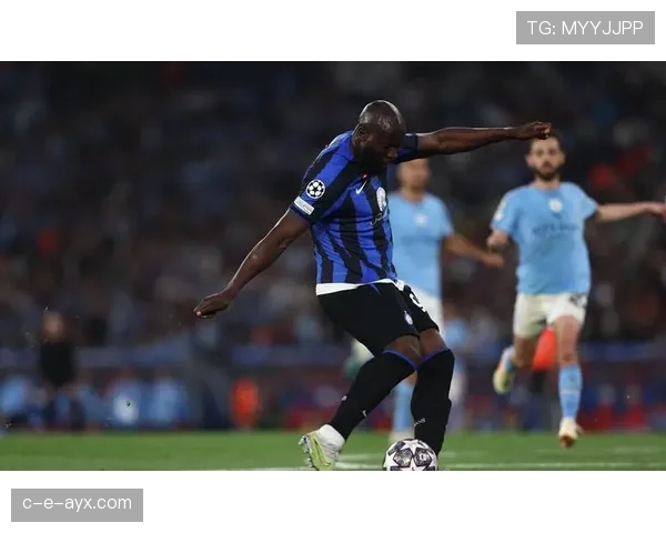 努涅斯 vs 卢卡库：身体流前锋的终结效率与战术角色对比